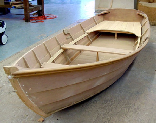 Wooden boat repair – rebuilding a plywood joint